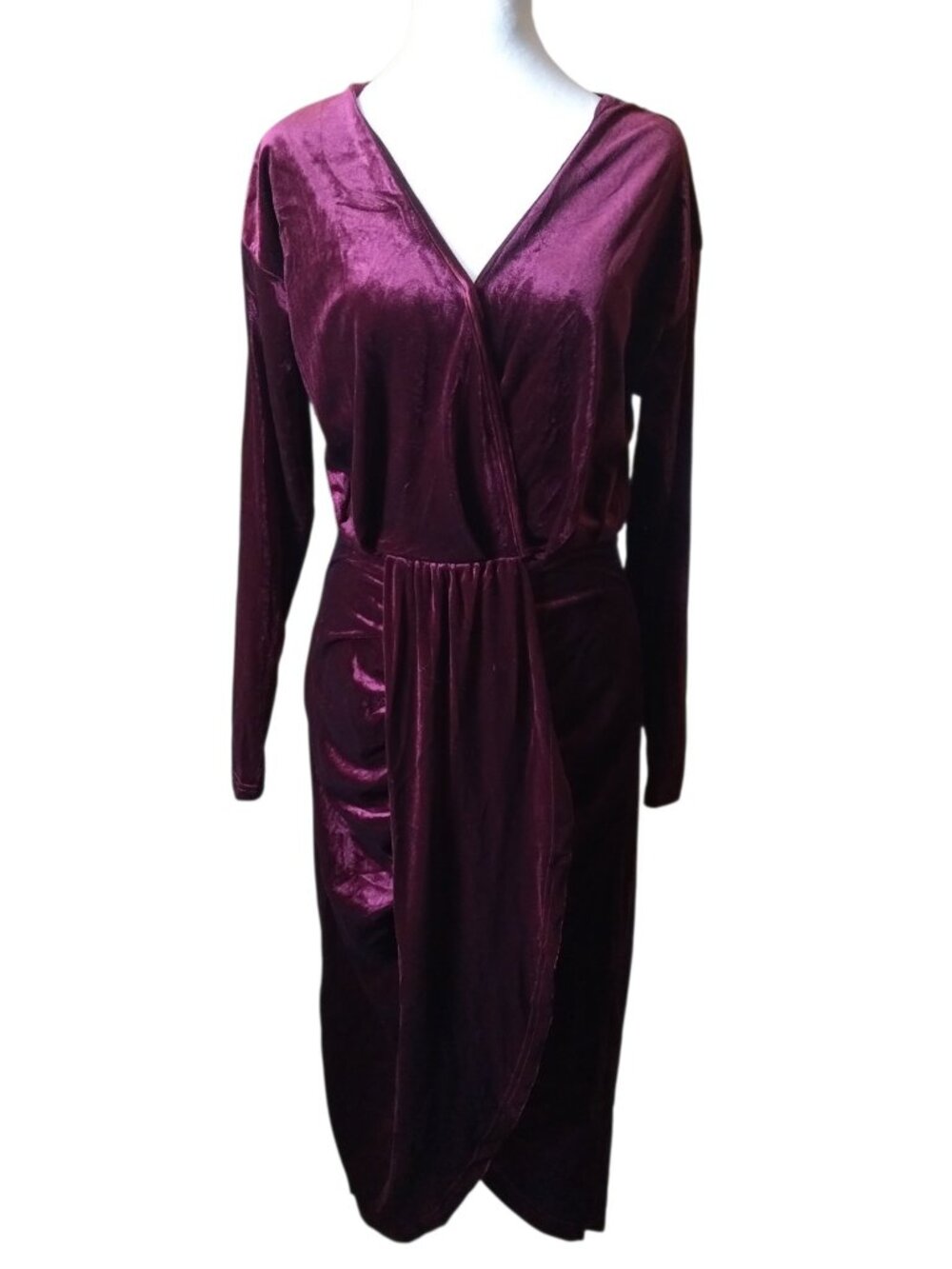 NiPaMi Burgundy Velvet Ruched Long Sleeve Ruched Midi Dress Size Medium Event